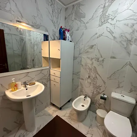 Ak Homes Quarto em Acomodações Particulares